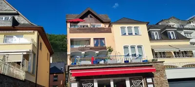 Das Gebäude in dem sich die Pension befindet
