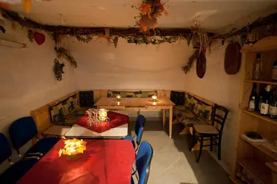 Ein Restaurant oder anderes Speiselokal in der Unterkunft Wein- und Sektgut Markus Hensler