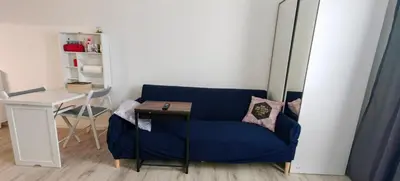 Ein Sitzbereich in der Unterkunft At Sarah´s (Fully Equiped Studio)