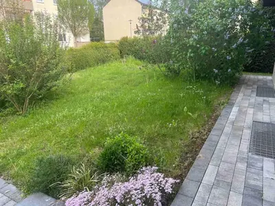 Ein Garten an der Unterkunft Gasthaus Maarfeld Gerolstein