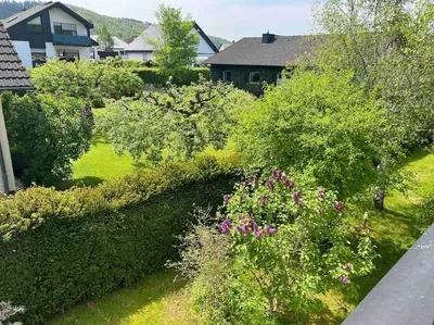 Ein Garten an der Unterkunft Gasthaus Maarfeld Gerolstein