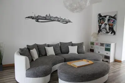 Ein Sitzbereich in der Unterkunft Ferienwohnung Waldblick