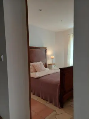 Ein Bett oder Betten in einem Zimmer der Unterkunft Romantisches Ferienhaus in Moselnähe