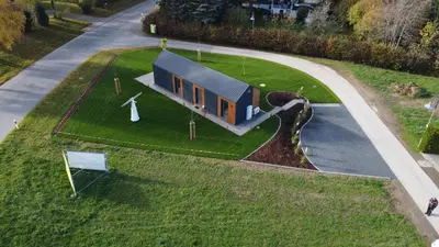 Ein Garten an der Unterkunft Tiny Haus EMH Peterswald, Hunsrück