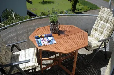 Ein Balkon oder eine Terrasse in der Unterkunft Ferienwohnung Landfein Schalkenmehren