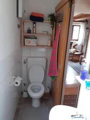 Ein Badezimmer in der Unterkunft Fachwerk-Romantik 2 an der Mosel
