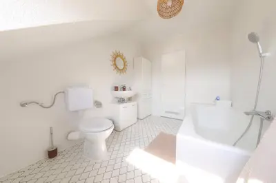 Ein Badezimmer in der Unterkunft Neue Wohnung in der Nähe von Trier