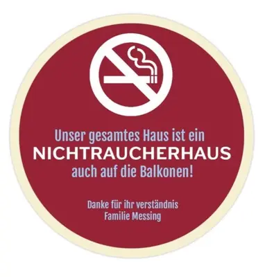 Ein Zertifikat, Auszeichnung, Logo oder anderes Dokument, das in der Unterkunft Haus Moselliebe - Charmantes Frühstücks Zimmer mit Balkon und Blick auf die Mosel. Raucherfreihaus ausgestellt ist