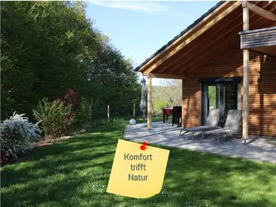 Ein Garten an der Unterkunft Traumweiler Ferienhäuser am Nationalpark Hunsrück Hochwald - barrierefrei -teilweise Hundefreundlich - privater Garten - Natur beginnt direkt am Haus