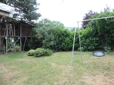 Ein Garten an der Unterkunft Julia's Mosel Villa Appartement JULIA
