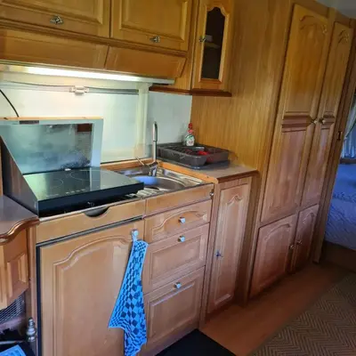 Küche/Küchenzeile in der Unterkunft Guesthouse Wallenborn - Caravan Chalet