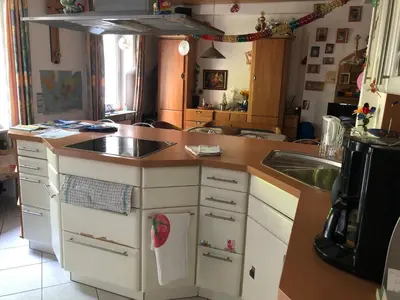 Küche/Küchenzeile in der Unterkunft Doppelzimmer mit Doppelbett und zusätzlicher einzelner Schlafgelegenheit