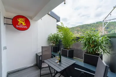 Ein allgemeiner Bergblick oder ein Berglick von der Ferienwohnung aus