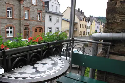 Ein Balkon oder eine Terrasse in der Unterkunft Moselloft Zeltingen-Rachtig