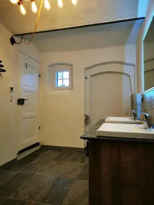 Ein Badezimmer in der Unterkunft Ferienhaus Zur kleinen Hummel 5 DTV-Sterne