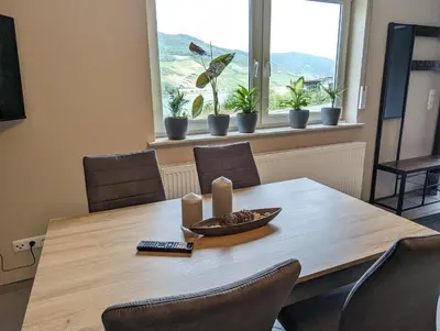 Ein allgemeiner Bergblick oder ein Berglick von der Ferienwohnung aus