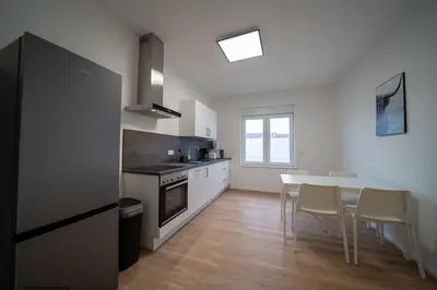 Küche/Küchenzeile in der Unterkunft DQ03 - Geräumige Monteurwohnung Koblenz