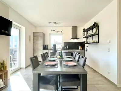Küche/Küchenzeile in der Unterkunft Ferienwohnung Moseltraum, 1-6 Pers, mit 3 Schlafzimmer und Panoramabalkon