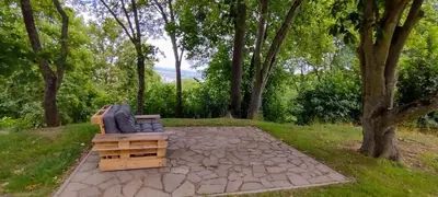 Ein Garten an der Unterkunft Kastaniennest