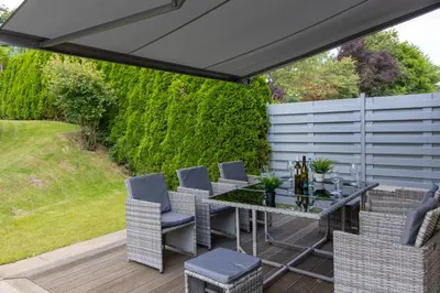 Ein Garten an der Unterkunft Ferienhaus Moselhöhe - 2023 neu renoviert, mit Design-Ausstattung & großem Garten