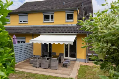 Das Gebäude in dem sich die Ferienwohnung befindet