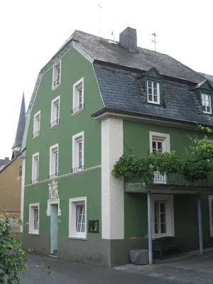 Das Gebäude in dem sich die Pension befindet
