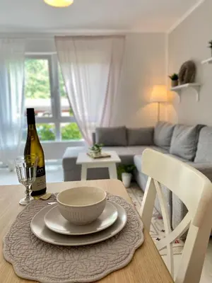 Ein Sitzbereich in der Unterkunft Ferienwohnung Zum Nussbaum - Landhausstil & Moseltalblick