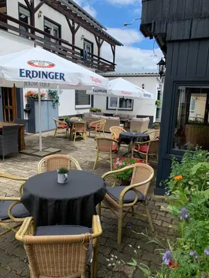 Ein Restaurant oder anderes Speiselokal in der Unterkunft Gasthaus Üdersdorf