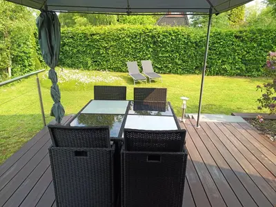 Ein Garten an der Unterkunft Ferienhaus Freilingen 184