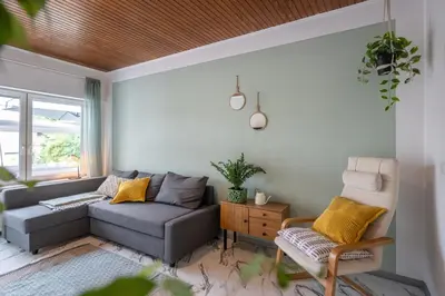 Ein Sitzbereich in der Unterkunft Wohlfühlwohnung mit 25 qm Terrasse, Netflix