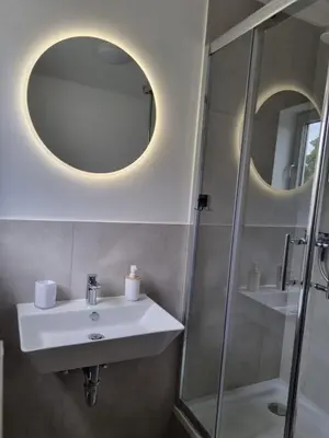 Ein Badezimmer in der Unterkunft Schöne Ferienwohnung zentral in Koblenz (HG)