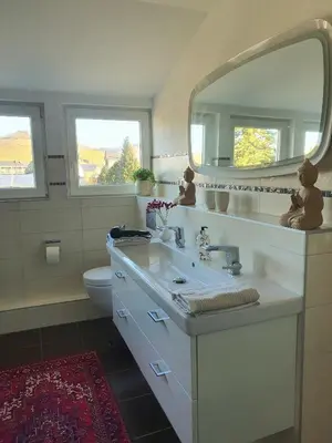 Ein Badezimmer in der Unterkunft House with two aprtments together, up to 9 persons