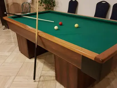 Ein Billardtisch in der Unterkunft Chalet in Gerolstein forest holiday park