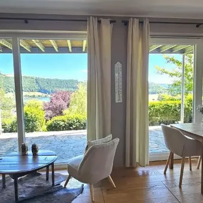Romantic and Cosy Studio with Lake View in Meerfeld Eifel Region