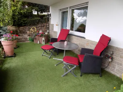 Ein Garten an der Unterkunft Haus Alexandra