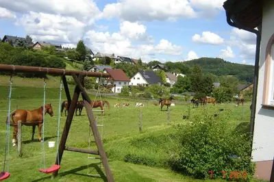 Tiere in diesem Bauernhof oder in der Nähe