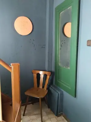 Ein Sitzbereich in der Unterkunft Kleines Häuschen am RheinSteig