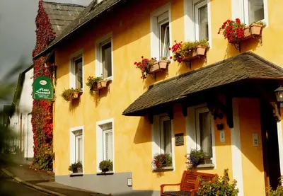 Das Gebäude in dem sich die Pension befindet