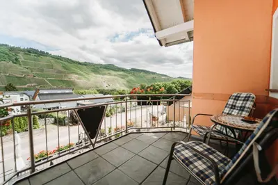 Ein allgemeiner Bergblick oder ein Berglick von der Pension aus