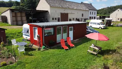 Ein Garten an der Unterkunft Tiny House Anneliese Hunde okay