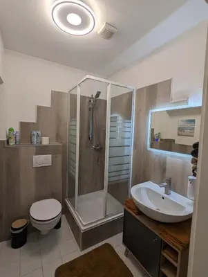 Ein Badezimmer in der Unterkunft Schönes Apartment am Rhein - Zentral 1