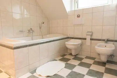 Ein Badezimmer in der Unterkunft Ferienwohnung Burg Eltz