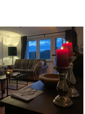 Ein Sitzbereich in der Unterkunft Eifelsuiten - Private Spa & Family Hideaway - Kerpen Loogh