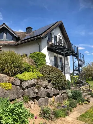 Das Gebäude in dem sich die Ferienwohnung befindet