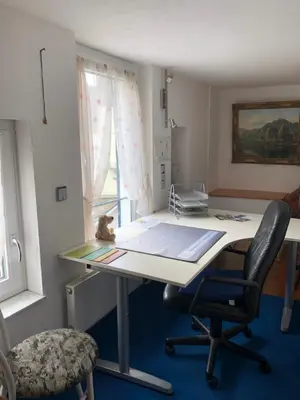 Grundriss der Unterkunft gemütliches Zimmer in Winningen mit Garten-, Küchennutzung und Arbeitsplatz