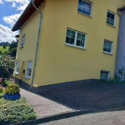 Das Gebäude in dem sich die Ferienwohnung befindet