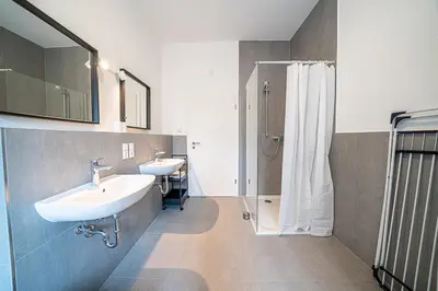 Ein Badezimmer in der Unterkunft DQ01 - Monteurwohnung - WLAN - 5 Personen