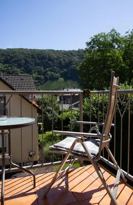 Ein allgemeiner Bergblick oder ein Berglick von des Bed & Breakfasts aus