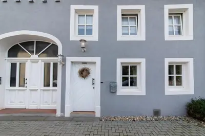 Eine Fassade oder ein Eingang zu Cozy I hochwertig eingerichtet NETFLIX Parkplatz Nespresso