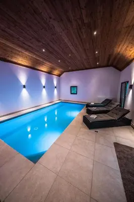 Der Swimmingpool an oder in der Nähe von Eifellodge - am roten Sandberg